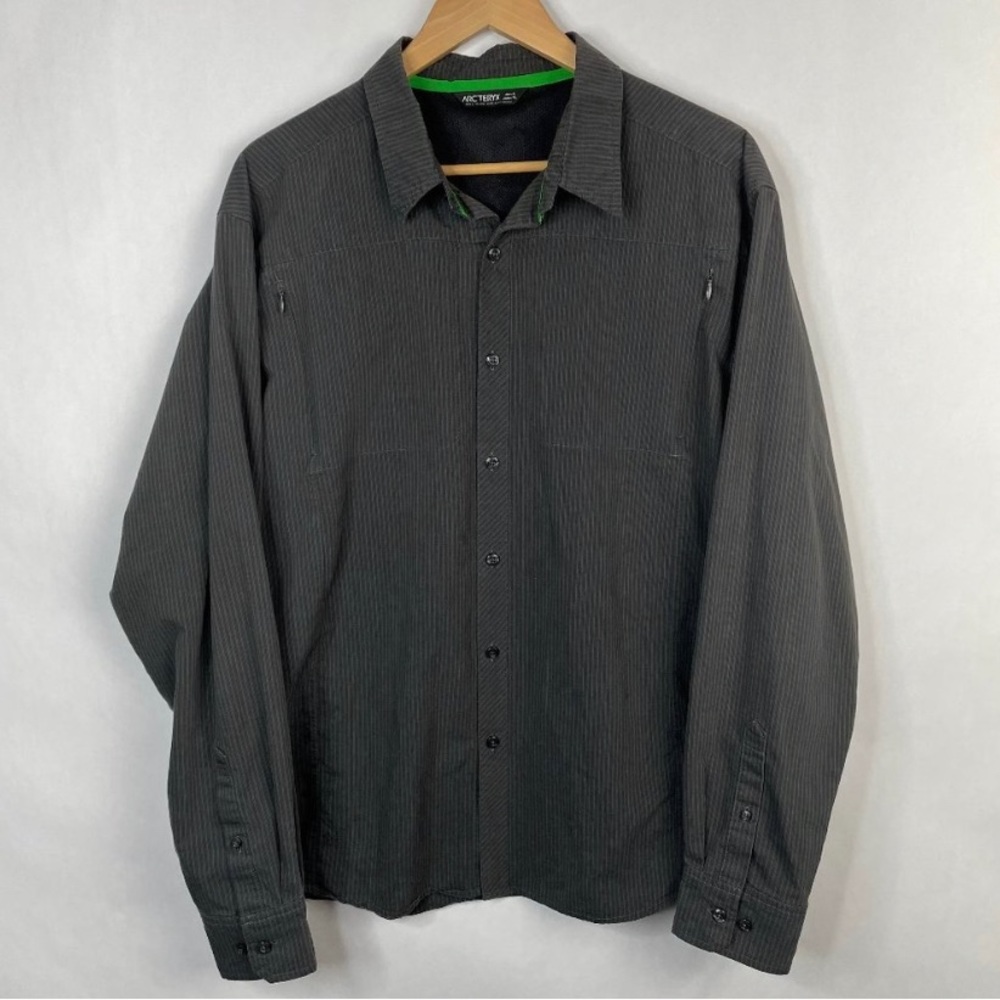 XL Arc’teryx button down